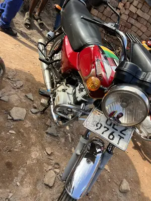 Bajaj Boxer 100 2021 Red