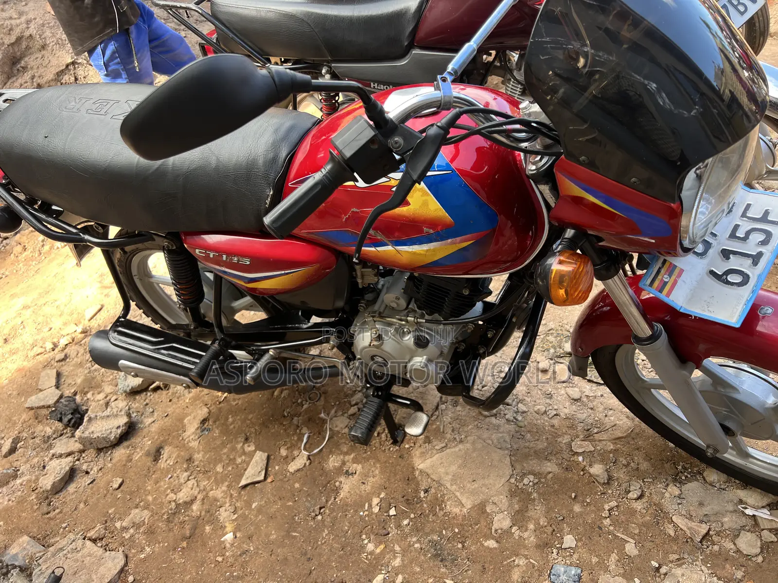 Bajaj CT 125X 2023 Red