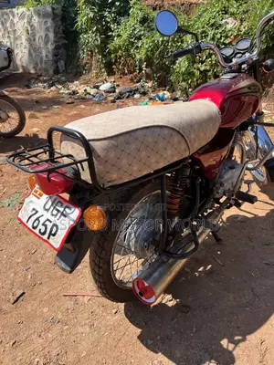 Bajaj Boxer 100 2024 Red