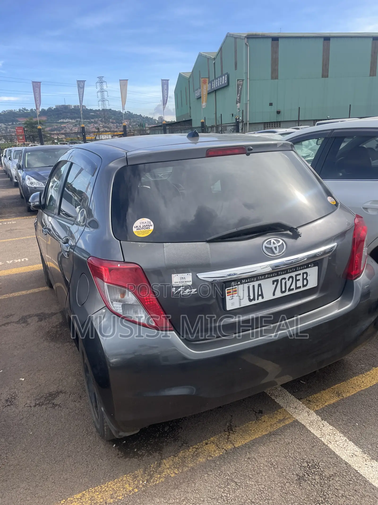 Toyota Vitz 1.3 AWD 3dr 2012 White