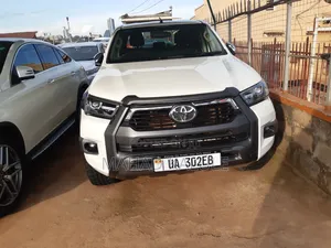 Toyota Hilux 2017 White