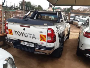 Toyota Hilux 2017 White