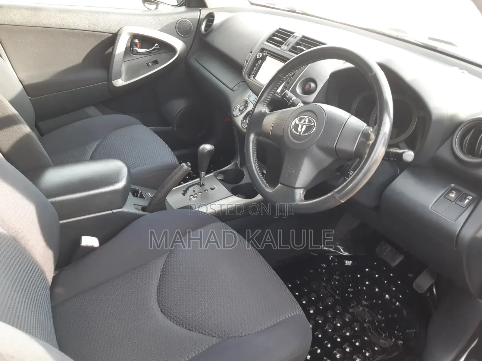 Toyota RAV4 2010 White