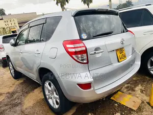 Toyota RAV4 2010