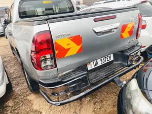 Toyota Hilux 2017 Silver