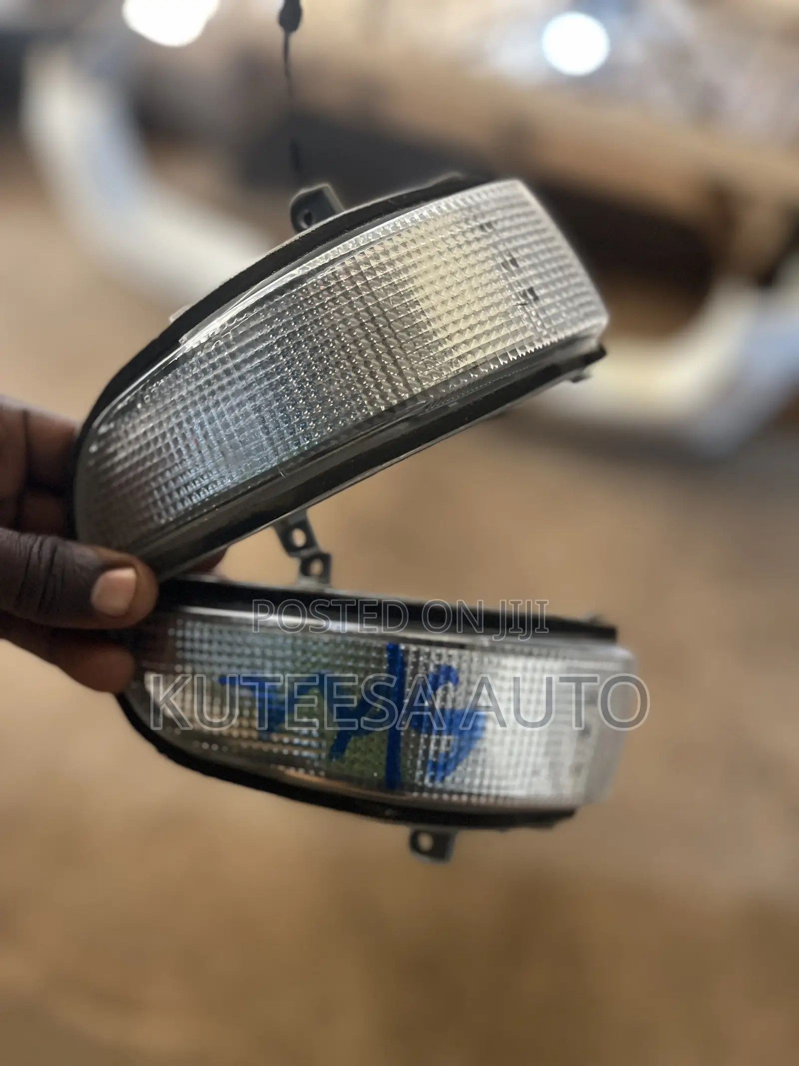 Harrier Kawundo 2010 Side Mirror Indicator Replacement