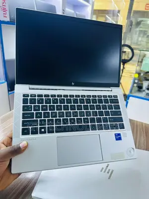 Laptop HP EliteBook 830 G8 16GB Intel Core i7 SSD 256GB