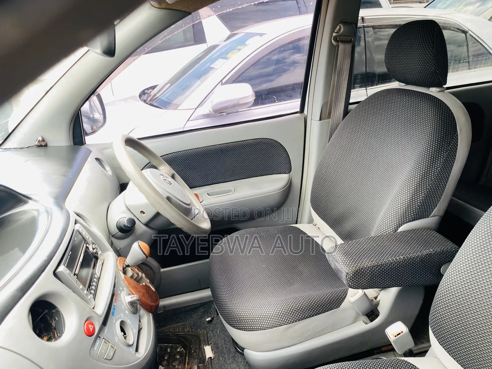 Toyota Sienta 2006 Silver