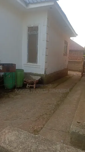 4bdrm Bungalow in 100X80X60 Ft, Nabweru for sale