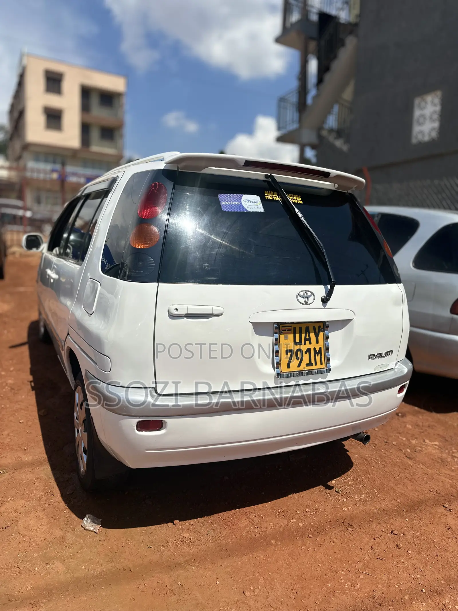 Toyota Raum 1998 White