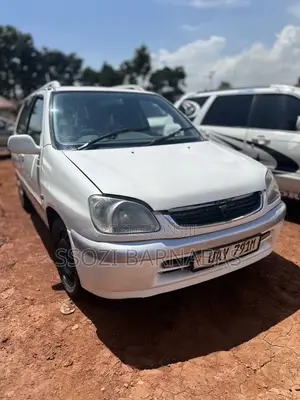 Toyota Raum 1998 White