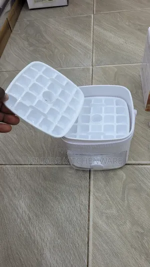 Ice Box or Ice Bucket