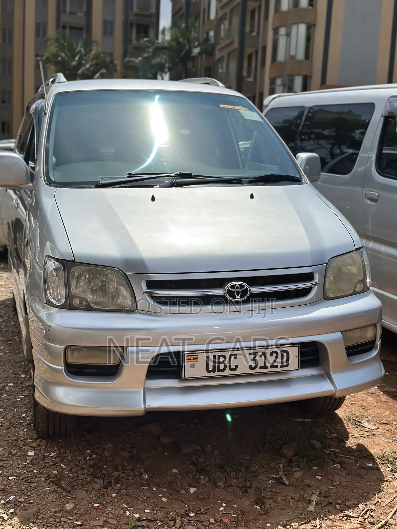 Toyota Noah 2002 Silver