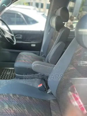 Toyota Noah 2002 Silver