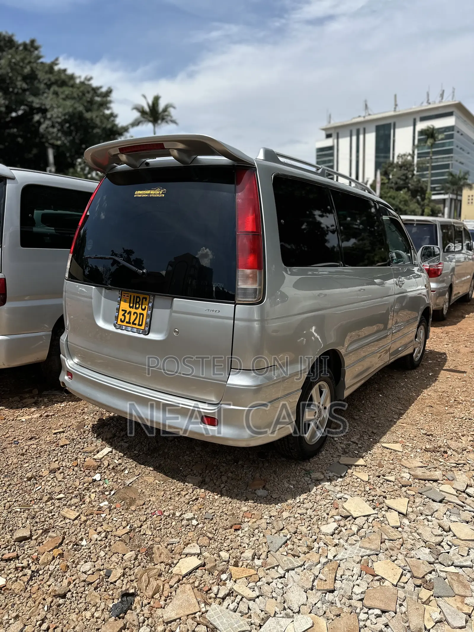 Toyota Noah 2002 Silver