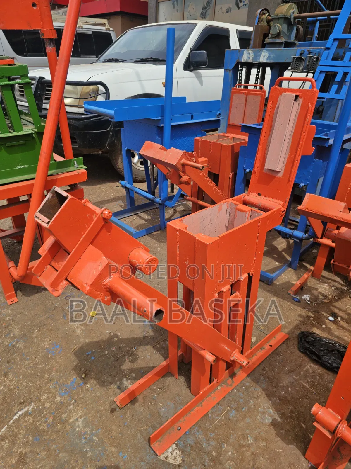 Standard Interlocking Brick Machine/Leading Production