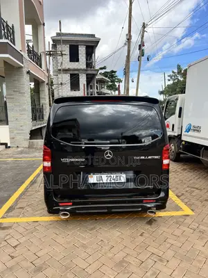 Mercedes-Benz V-Class 2016 Black