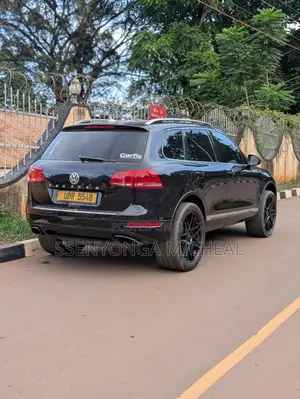 Volkswagen Touareg 2012 Black