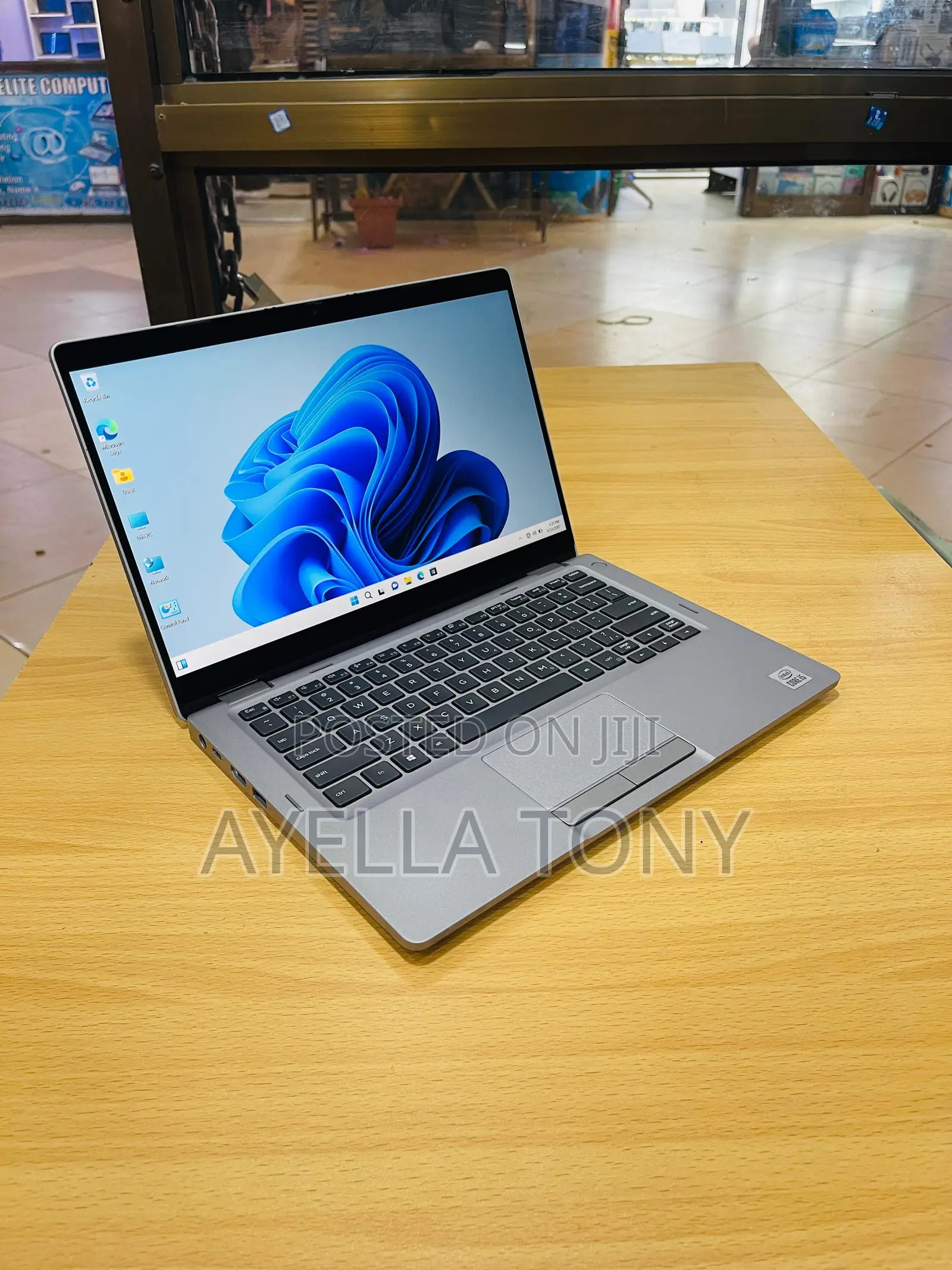 New Laptop Dell Latitude 5310 8GB Intel Core i5 SSD 256GB