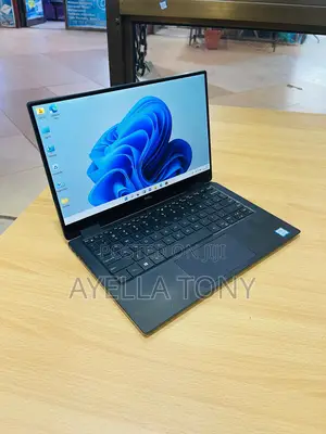 New Laptop Dell XPS 13 9365 8GB Intel Core i7 SSD 256GB