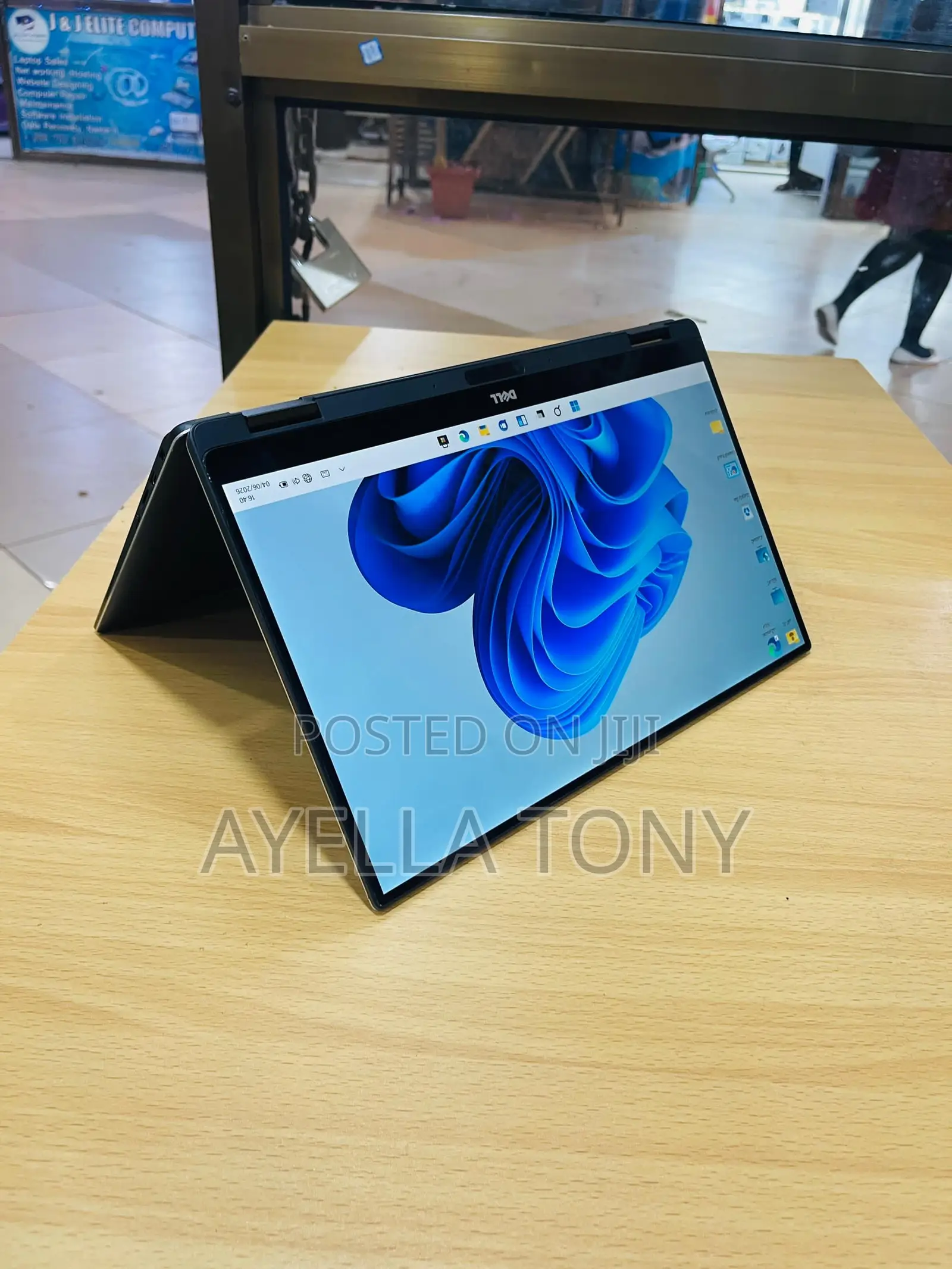 New Laptop Dell XPS 13 9365 8GB Intel Core i7 SSD 256GB