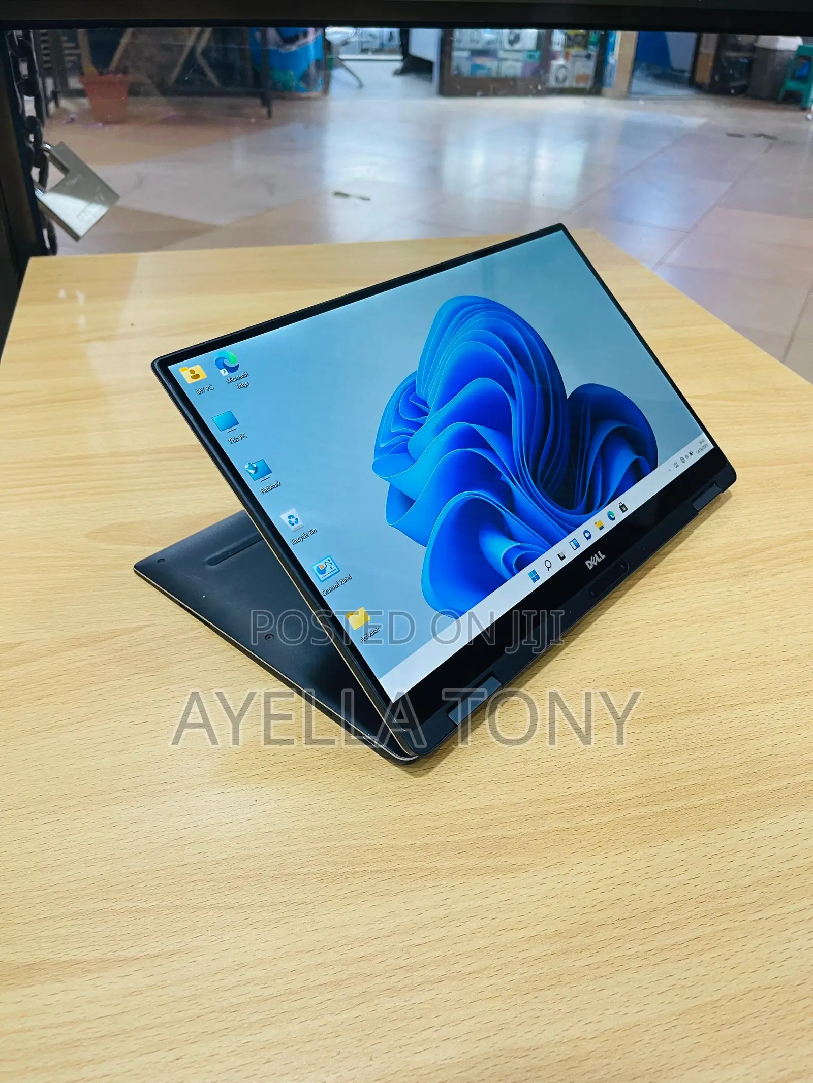 New Laptop Dell XPS 13 9365 8GB Intel Core i7 SSD 256GB
