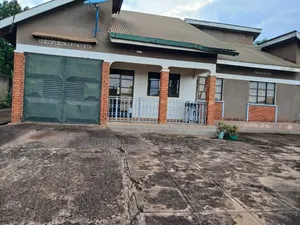 3bdrm Bungalow in Kisaasi, Nakawa for rent