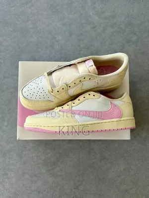 Nike X Travis Scott Air Jordan 1 Low Og Sneakers. Light Yellow Muslin