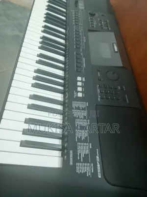 Yamaha PSR 453^