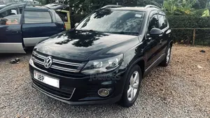 Volkswagen Tiguan S 4dr SUV (2.0L 4cyl Turbo 6A) 2014 Black