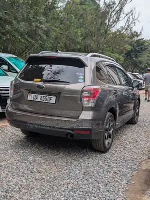 Subaru Forester 2016 Gray