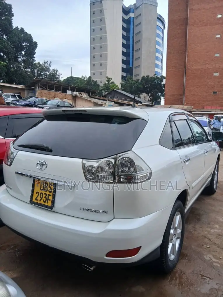 Toyota Harrier 2010 White
