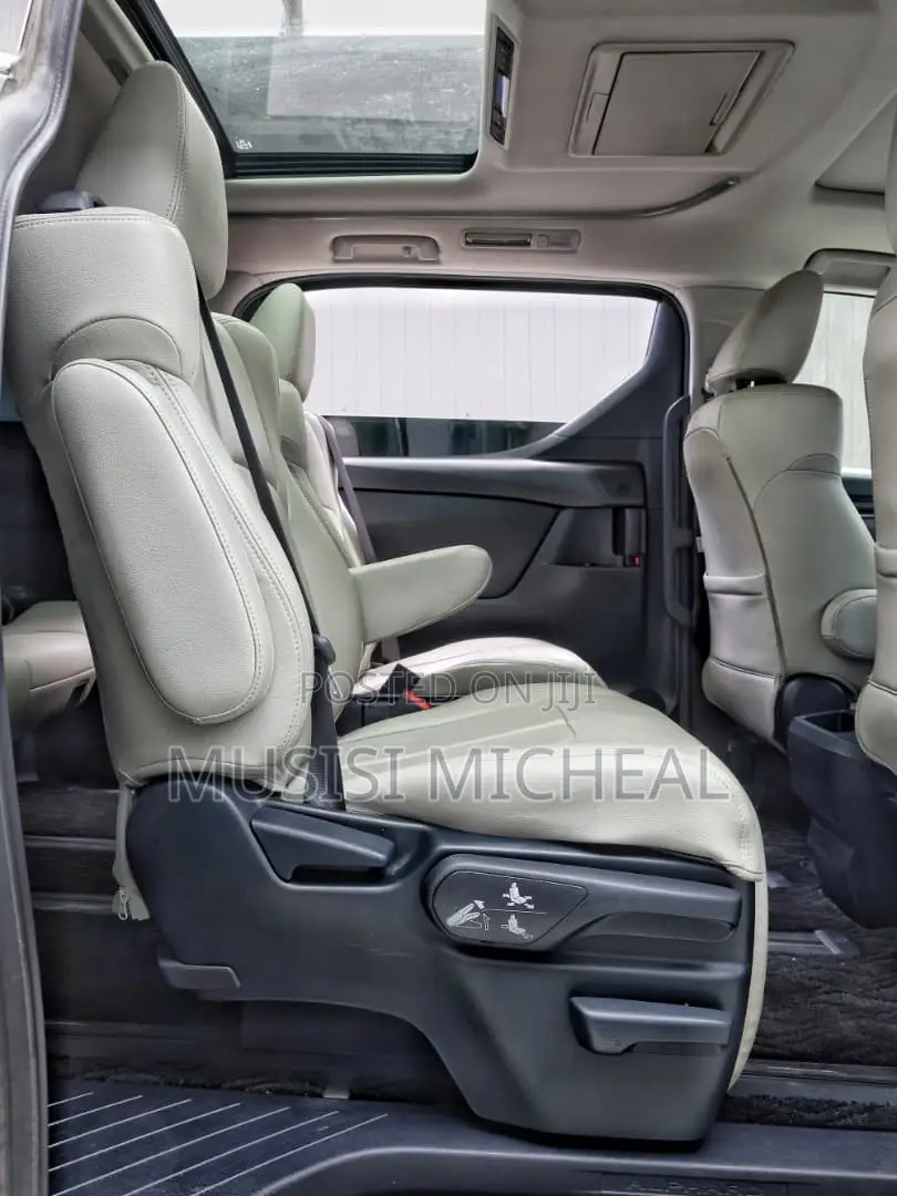 Toyota Alphard 2.5 Petrol AWD 2018 White