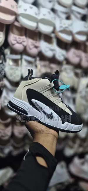 Nike Air Max Penny 1 Basketball Sneaker