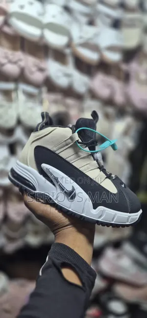 Nike Air Max Penny 1 Basketball Sneaker