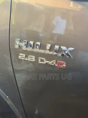 Hilux Word / Emblem