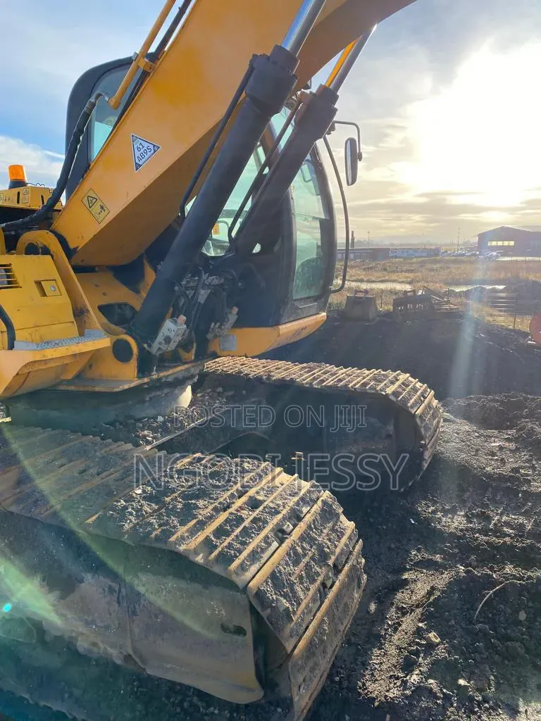 Esacavator JCB for Sale at 200m Model 2010