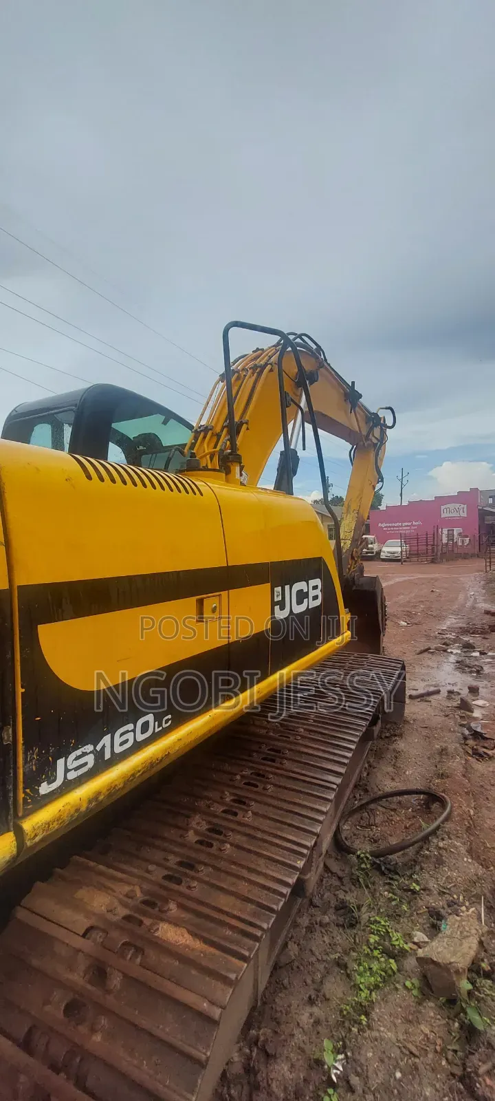 Esacavator JCB for Sale at 200m Model 2010
