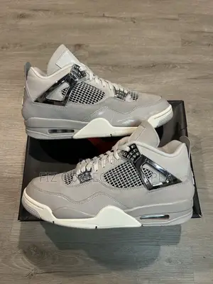 Nike Air Jordan 4 Retro "Frozen Moments".