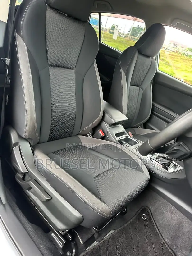 Subaru Impreza 2.0i Premium AWD Hatchback 2017 Silver