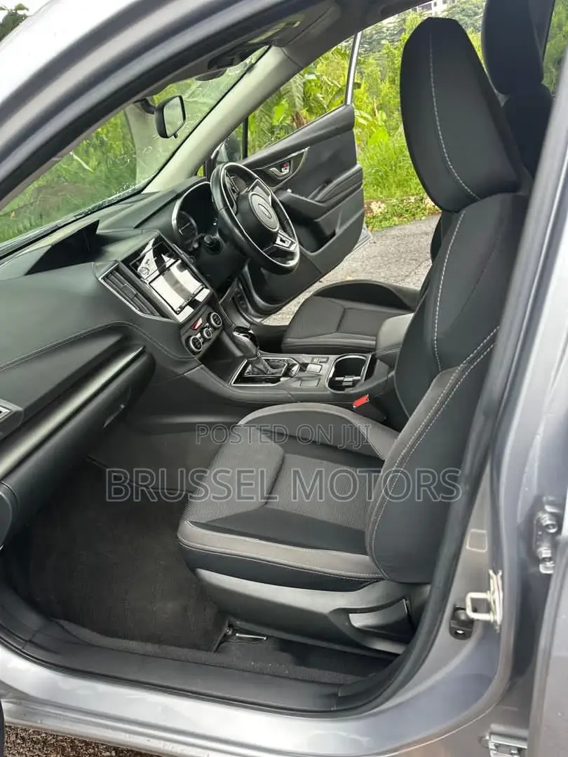 Subaru Impreza 2.0i Premium AWD Hatchback 2017 Silver