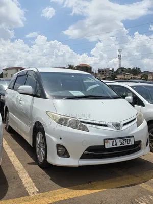 Toyota Estima 2012 White