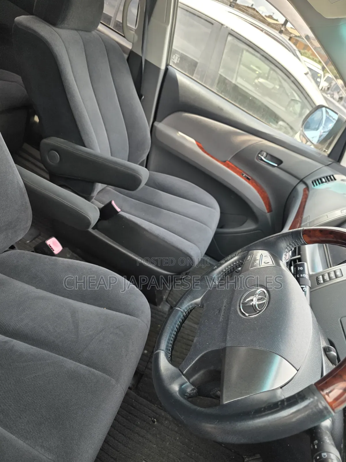 Toyota Estima 2012 White