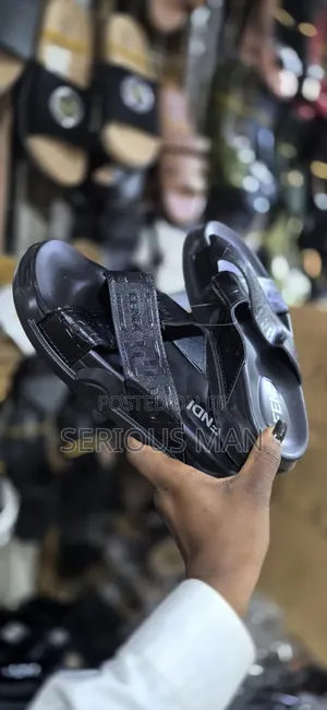 Fendi Men's Black Leather Sandals