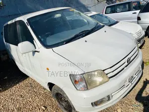 Toyota Noah 2001