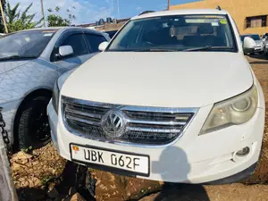 Volkswagen Tiguan 2010 White
