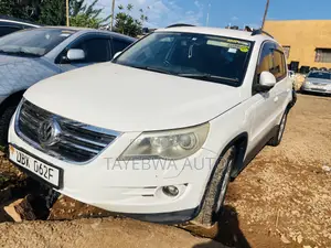 Volkswagen Tiguan 2010 White