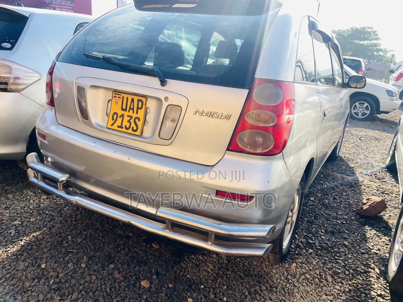 Toyota Nadia 2000 Silver