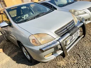 Toyota Nadia 2000 Silver