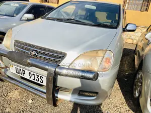 Toyota Nadia 2000 Silver